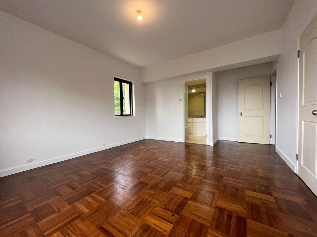 完成清潔後的樓梯與走道空間